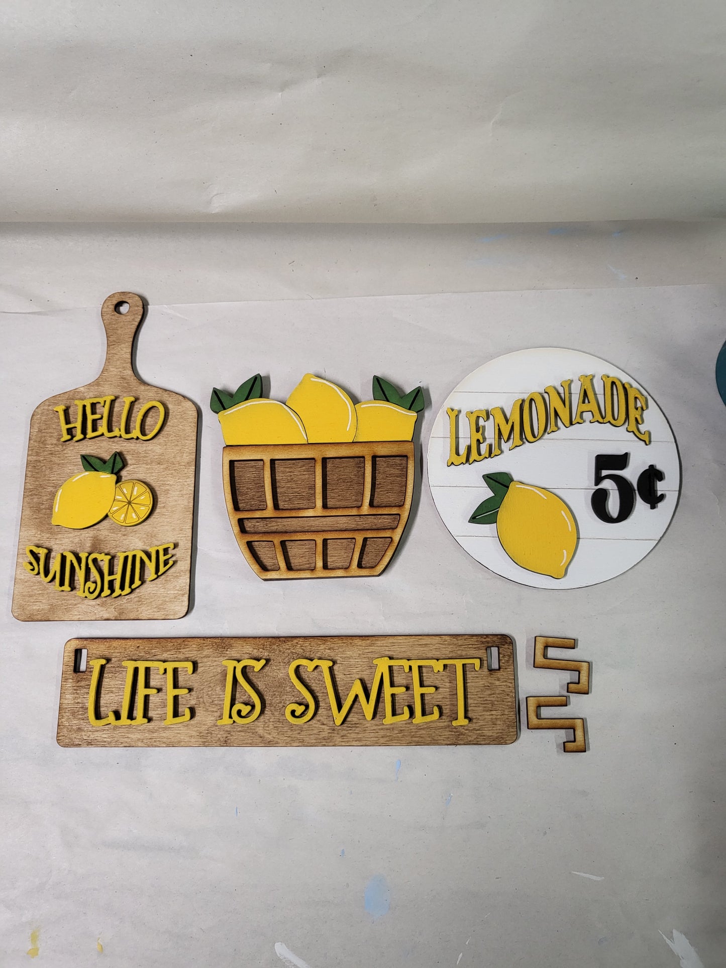 Painted Lemonade Wagon Insert